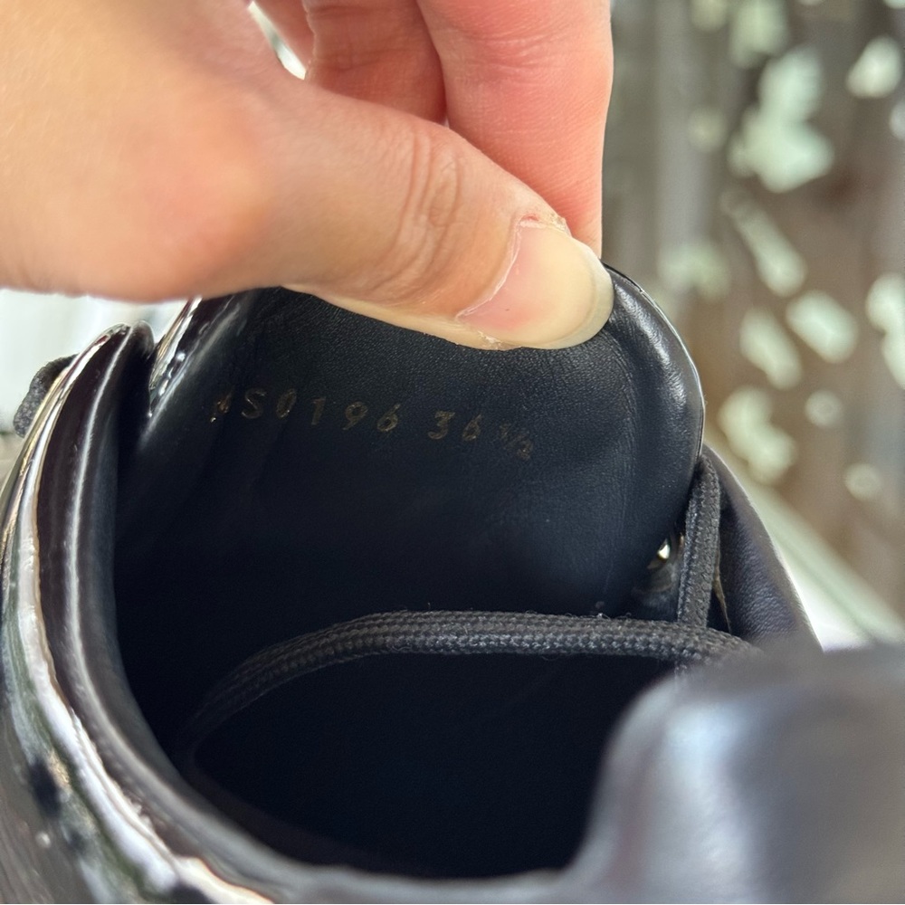 Louis Vuitton Black Patent Leather Low-Top Sneakers with Gold Eyelets - Picture 8 of 9